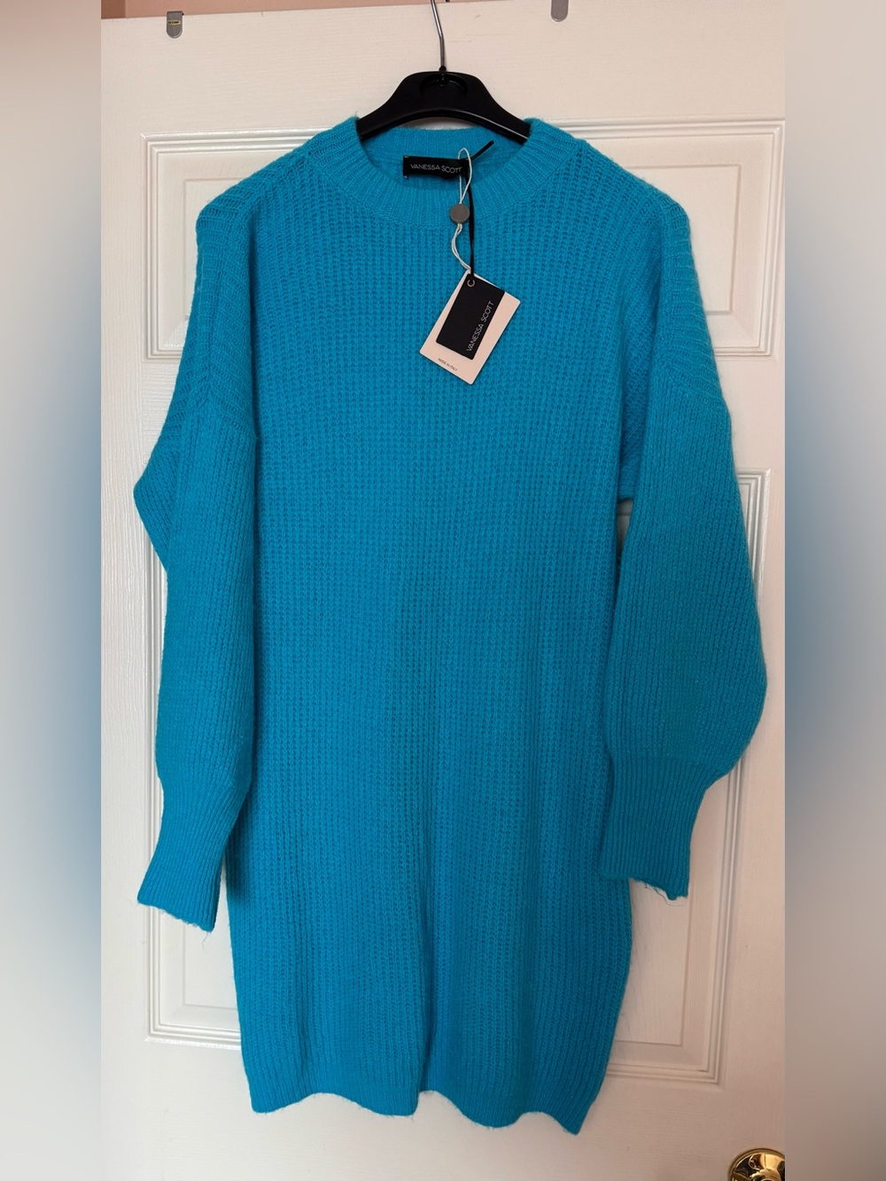 Vanessa Scott Woman’s Crewneck long Sweater - Turquoise color. Made in Italy.